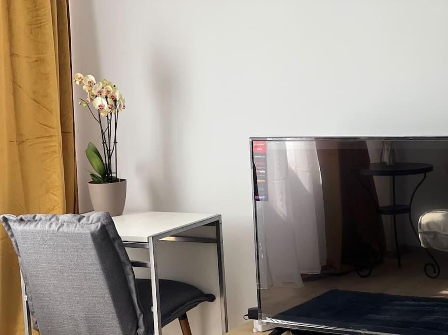 Riverside View Apartment Bucharest